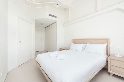 Waterfront Apartment On Sydney Harbour - Accommodation Adelaide 10