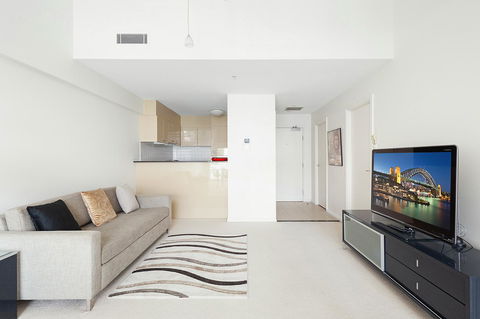 Waterfront Apartment On Sydney Harbour - Accommodation Adelaide 7