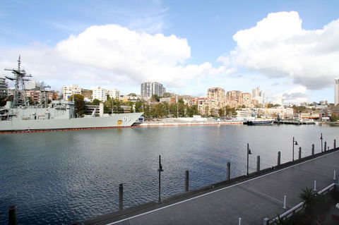 Waterfront Apartment On Sydney Harbour - Accommodation Adelaide 12