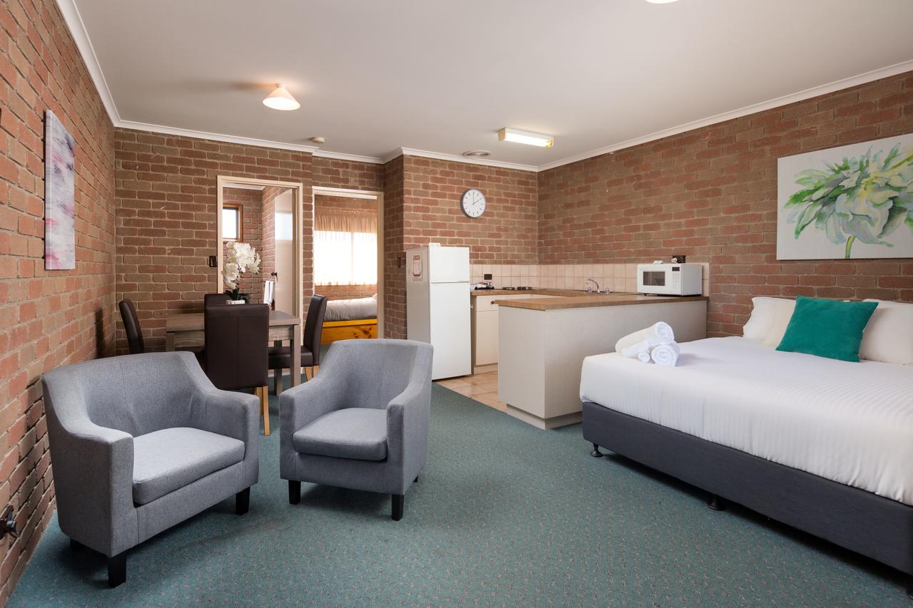 Corowa NSW Accommodation Adelaide