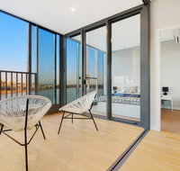Brand New 3 Bedrooms Apt with Waterfront View - Accommodation Adelaide