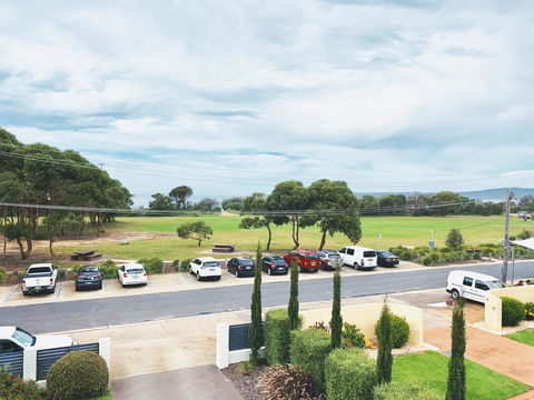 Seachange 3 - Accommodation Adelaide 1