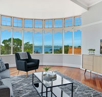 Huge Harbour View Apartment In Historic Home - Accommodation Adelaide