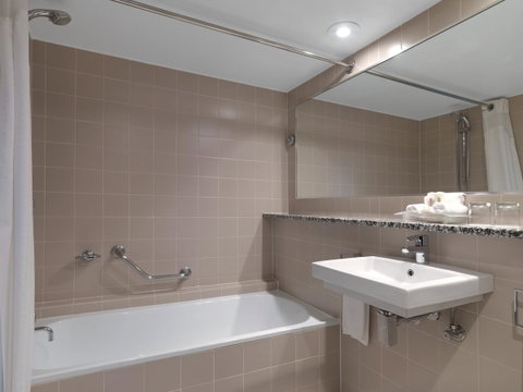 Crowne Plaza Sydney Airport, An IHG Hotel - Accommodation Adelaide 26