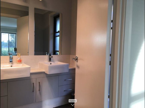 Sydney Amazing Holiday Home Bridal BnB - Accommodation Adelaide 11