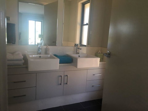 Sydney Amazing Holiday Home Bridal BnB - Accommodation Adelaide 10