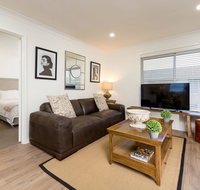 Sleeping in Style - Central  Sophisticated - Accommodation Adelaide