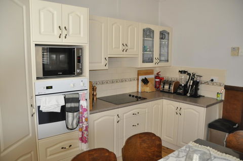 Caledonia Cottage - Accommodation Adelaide 14