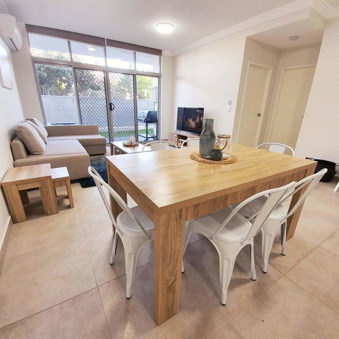 Brand New Family Friendly Apartment For 7 - Accommodation Adelaide 3