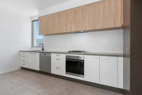 BRAND NEW OCEAN AVENUE TOWNHOUSE - Accommodation Adelaide 3