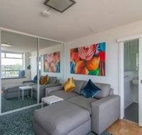 Bright Studio with Amazing City Views - Accommodation Adelaide