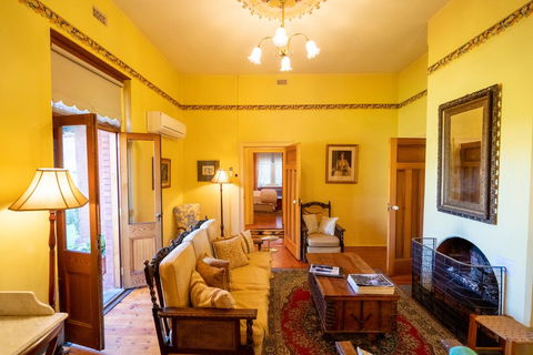 Buxton Manor - Accommodation Adelaide 3
