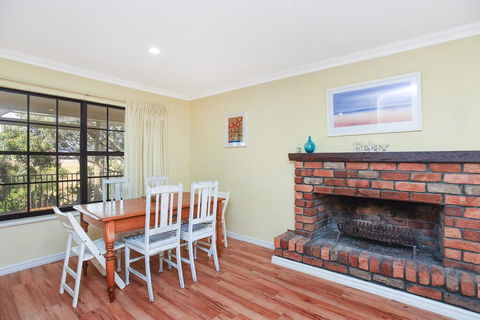 By The Beach - 30 Jetty Road - Accommodation Adelaide 1
