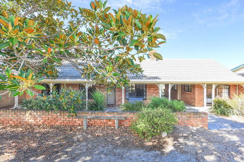 By The Beach - 30 Jetty Road - Accommodation Adelaide 0