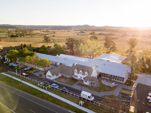 Camden Valley Inn - Accommodation Adelaide 0