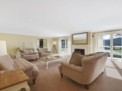 Camelot - Superbly Proportioned And Ideally Located - Accommodation Adelaide 2