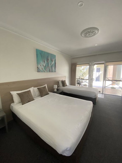 Campaspe Lodge - Accommodation Adelaide 2