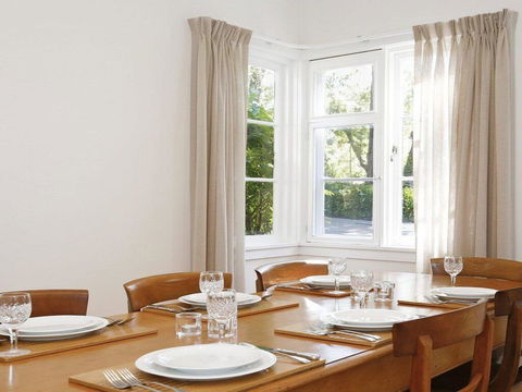 Canary Cottage - Fresh, Clean, Simple & Comfortable - Accommodation Adelaide 1