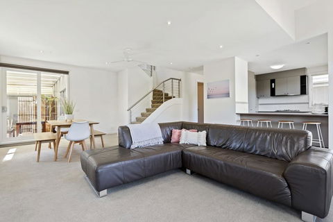 CAPEL'S REST - CAPEL SOUND - Accommodation Adelaide 3
