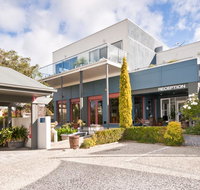 Captains at the Bay - Accommodation Adelaide