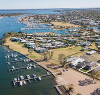 Captains Hideaway - Jetty Berth and Pet Friendly - Accommodation Adelaide