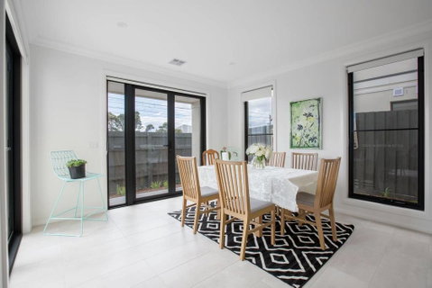 Captivating Large 4BR@Narre Warren - Accommodation Adelaide 3