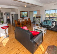 Carrickalinga SeaHaven Coastal Escape-4BRM - 29 Riverview Drive