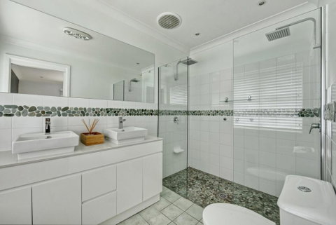 Carroll Ave 39 Mollymook - Accommodation Adelaide 2