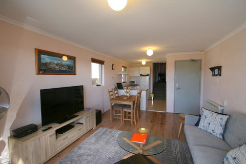 Cascades 13/3 Kurrajong Street - Accommodation Adelaide 2