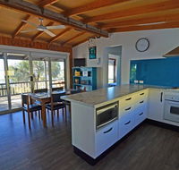 CDC-625 Beach House - Accommodation Adelaide