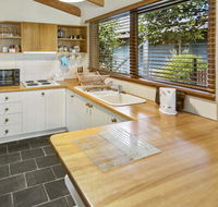 Cedar Cottage - Close to water and pet friendly - Accommodation Adelaide