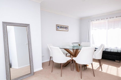 Central March 2 Bed, Walk Everywhere - Accommodation Adelaide 2
