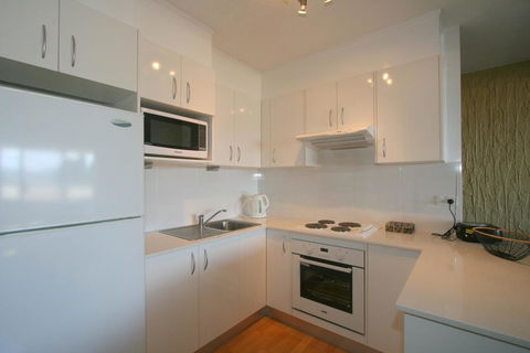 Central Park 10/1 Snowy River Avenue - Accommodation Adelaide 2