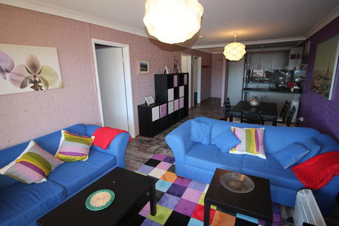 Central Park 14 - Centrally Located With Views To The Mountains - Accommodation Adelaide 0