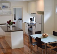 Champagne Stays Apartment - Accommodation Adelaide