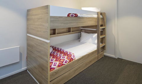 Chilam 'D' - Architecturally Designed - Accommodation Adelaide 2