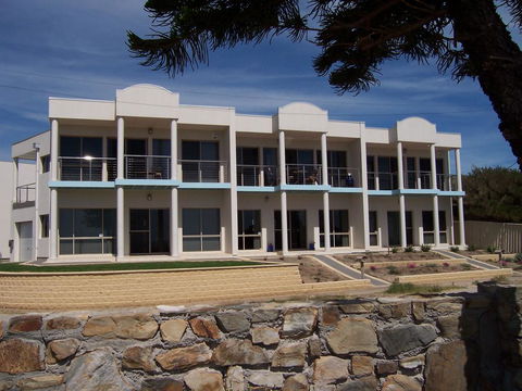 Christies Seahorse Holiday Townhouses - Accommodation Adelaide 0