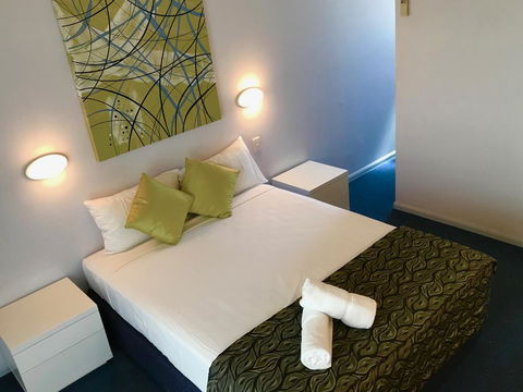 Cleveland Bay Air Motel - Accommodation Adelaide 3