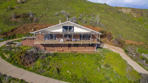 Cliffs End Beach Shack - 105 Gold Coast Drive, Carrickalinga - Accommodation Adelaide 3