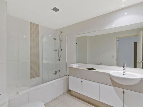 Coast Luxury Apartment 3 - Accommodation Adelaide 1