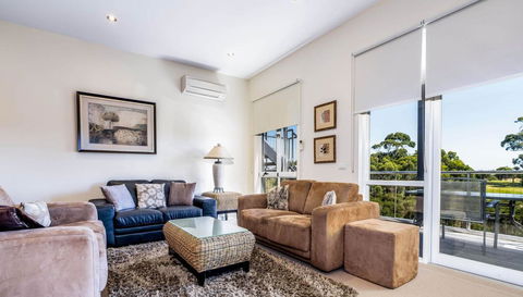 COASTAL SOUL VILLA @ BROADBEACH - Accommodation Adelaide 3