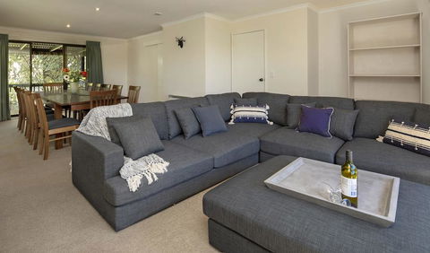 Cobbon Retreat - Accommodation Adelaide 0