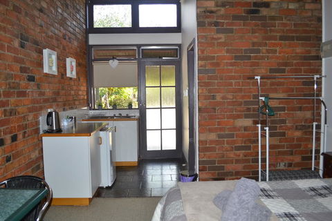 Colonial Motel - Accommodation Adelaide 0