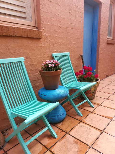 Colourful Creative Artist House Glen Waverley - Accommodation Adelaide 3