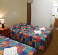 Commercial Hotel - Accommodation Adelaide