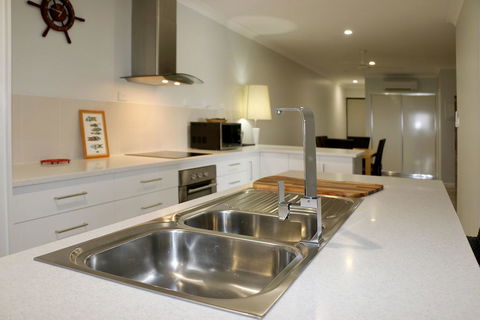 Cooktown Harbour View Luxury Apartments - Accommodation Adelaide 3