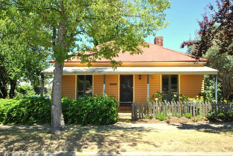Cooma Cottage - Accommodation Adelaide 0