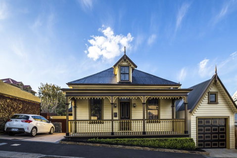 Corinda Contemporary - Accommodation Adelaide 0