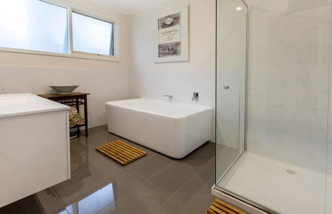 COUNTRY MEETS THE BAY - MOUNT ELIZA - Accommodation Adelaide 1