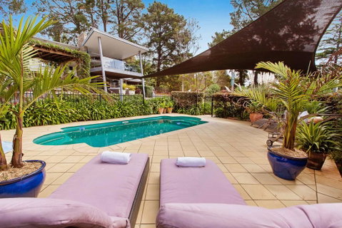 COUNTRY MEETS THE BAY - MOUNT ELIZA - Accommodation Adelaide 0